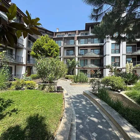 Апартаменты Rose Gardens 10 *